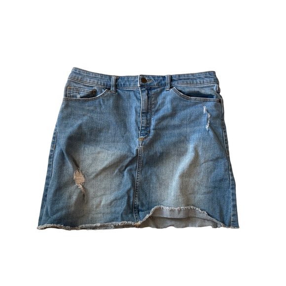 Universal Thread Blue Denim Jean Skirt Women's Size 10 / 30 Light Washed - Picture 1 of 3